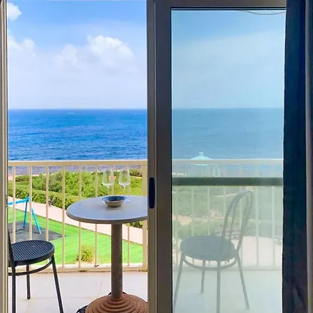 Seafront In Gozo, - Happy Apartment