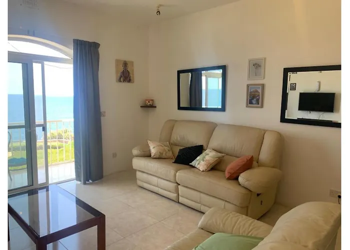Seafront In Gozo, - Happy Apartamento