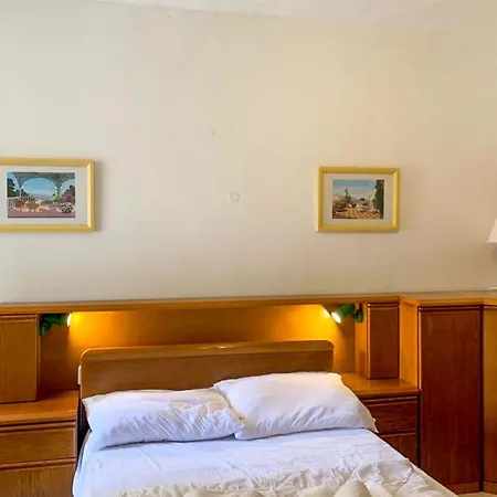 Appartamento Seafront In Gozo, - Happy *